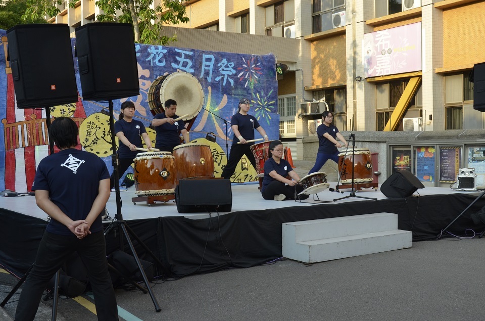 熱鬧的開幕式與祭典街1